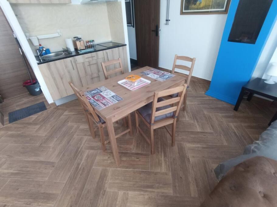Mini Loft Apartment Becerril de la Sierra Luaran gambar