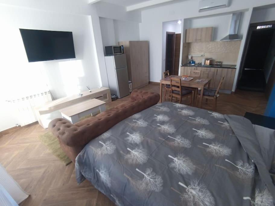 Mini Loft Apartment Becerril de la Sierra Luaran gambar